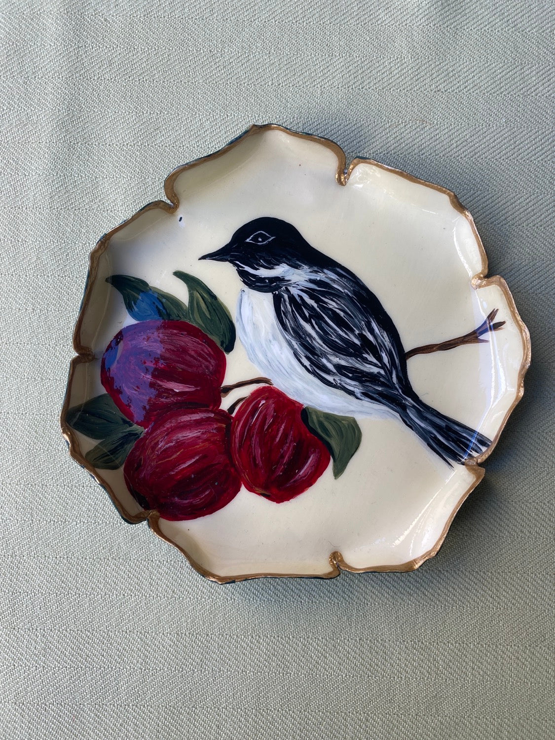 Assiette à pain oiseau réalisée sur commande
