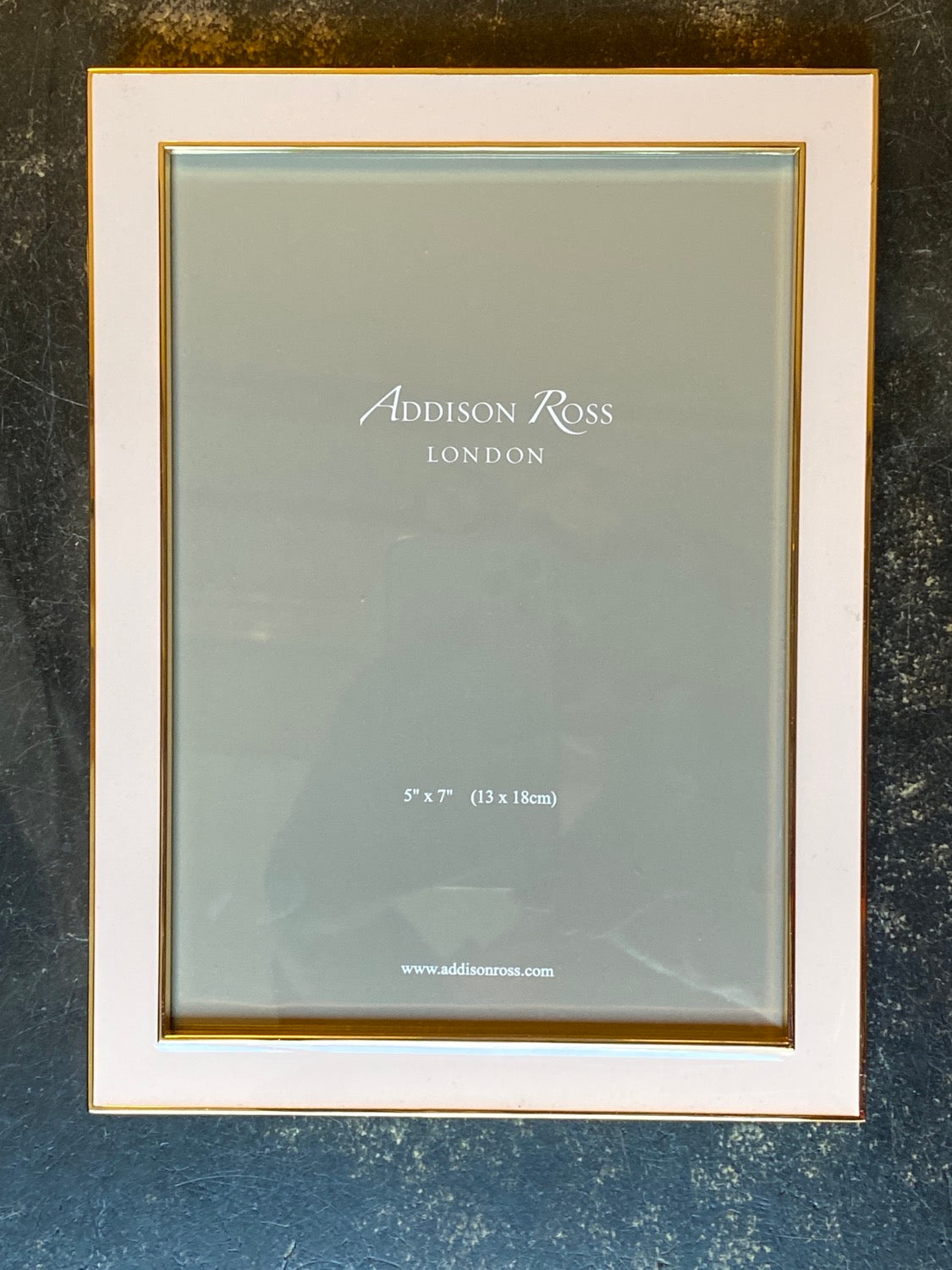 Photo frame 13 x 18 Pink with gold border
