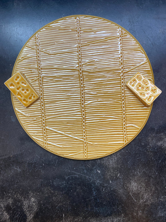 Bordallo Pinhero ceramic cheese plate