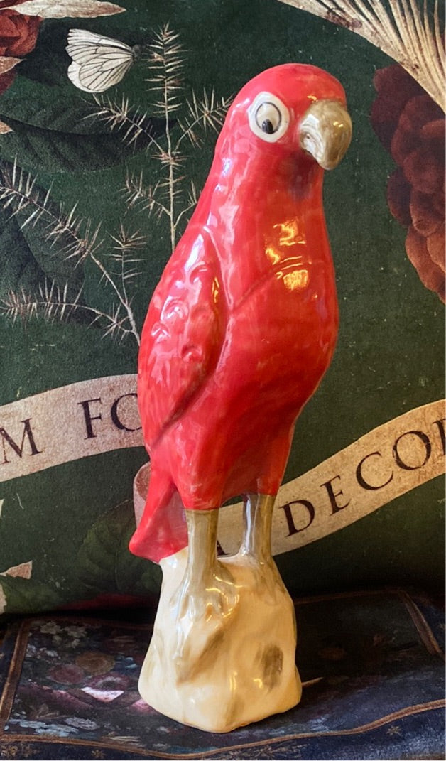 Perroquet en céramique rouge