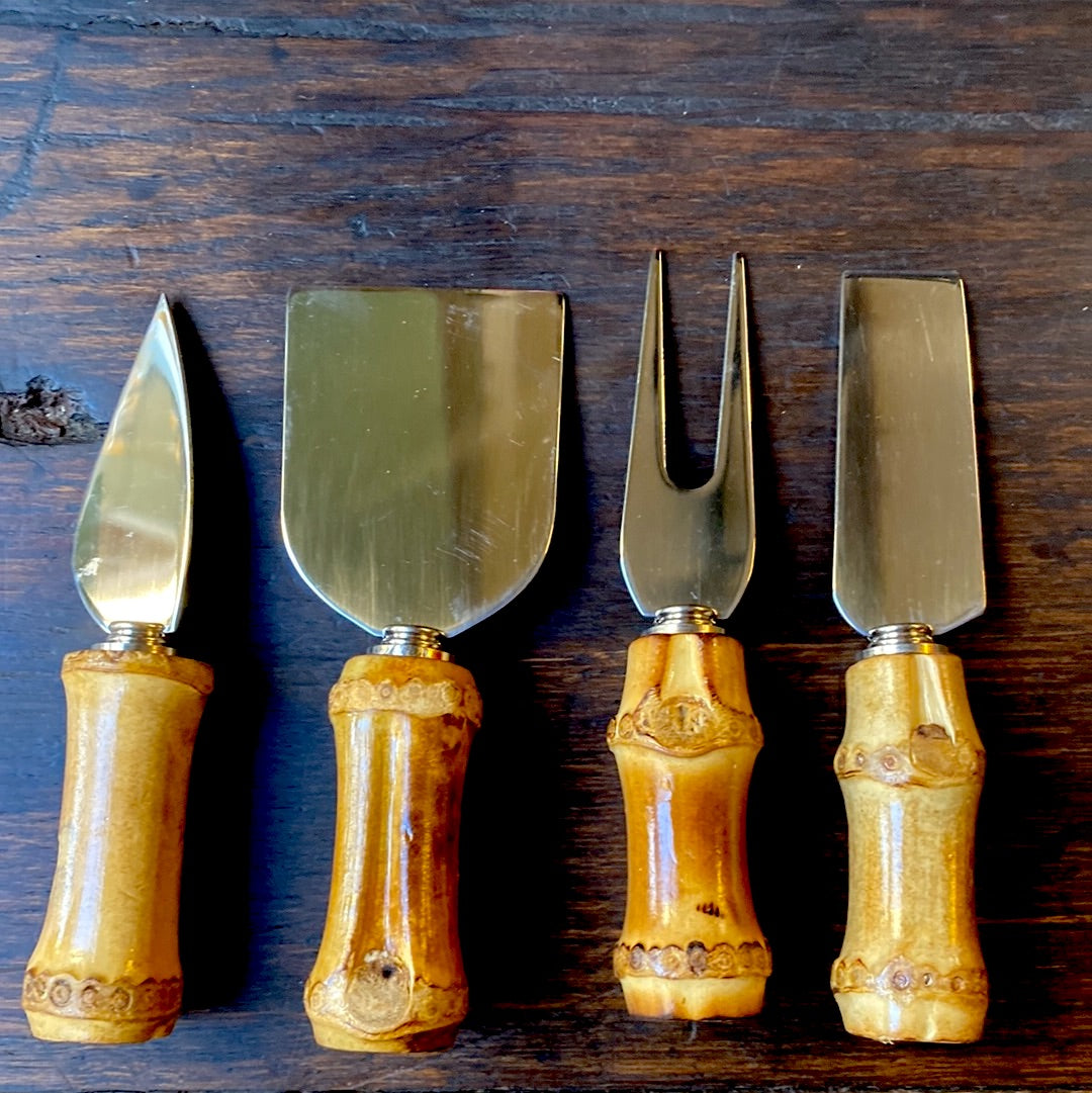 Set 4 coltelli formaggio manico bambù